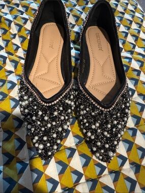 Beaded Pearl-Embellished Black Pointed Flats - Women